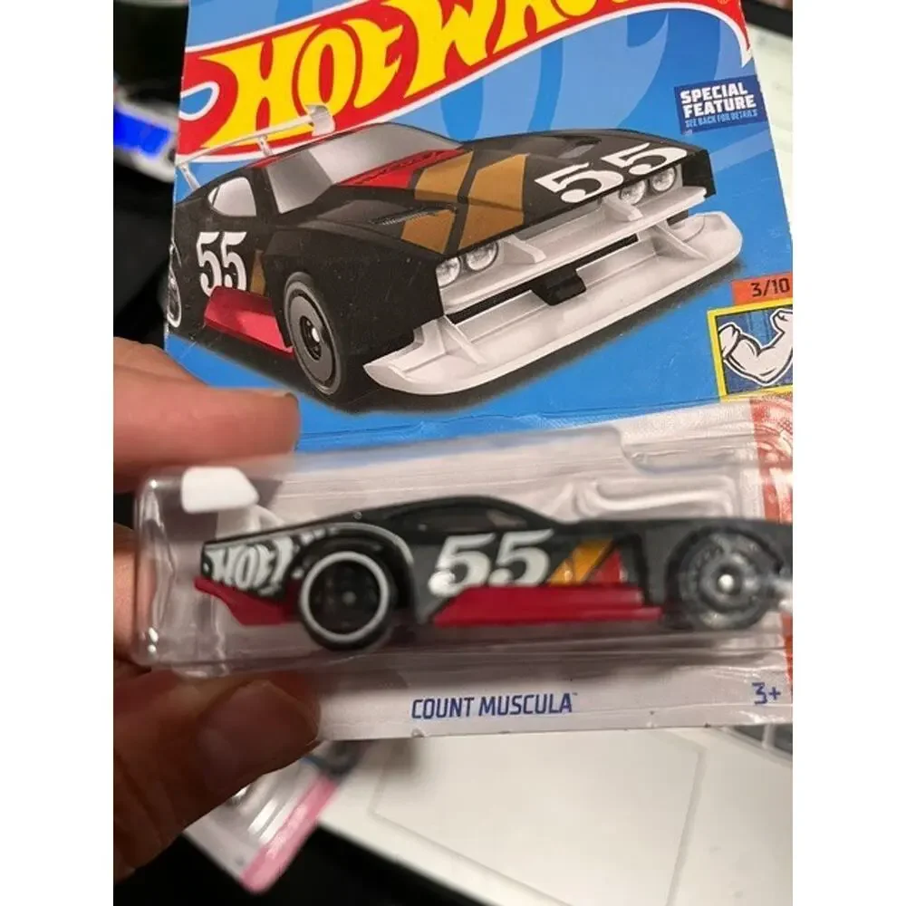 LOT OF 10 DIFFENT COLLECTIBLE HOT WHEELS (CAR AND TRUCKS FROM MATTEL 2021 )17-5